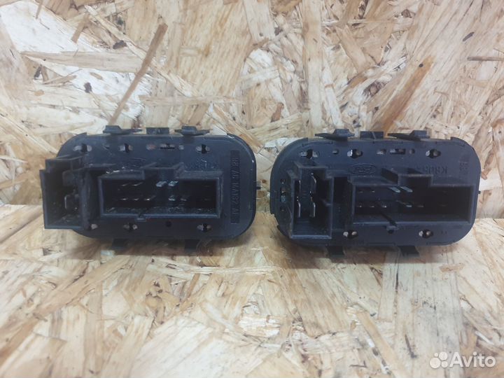 Блок управления стеклоподъемниками для Ford Focus