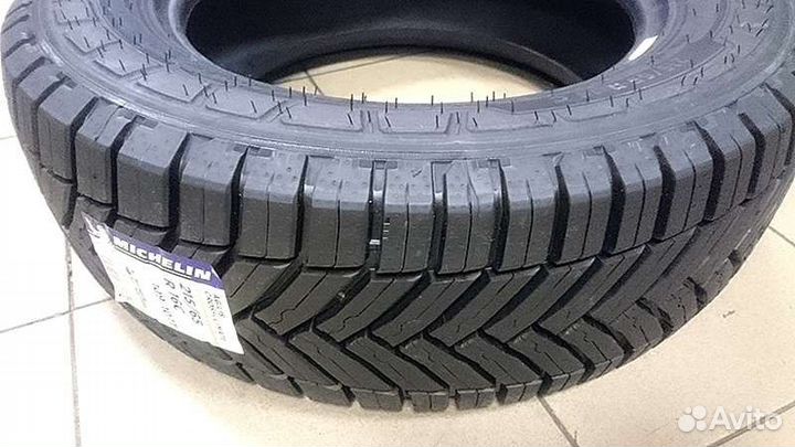 Michelin Agilis CrossClimate 215/65 R15 T