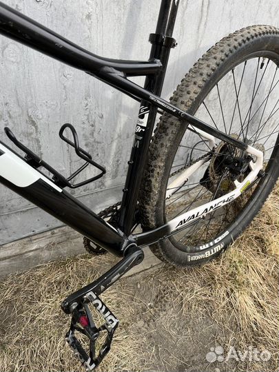 Горный велосипед 29 gt avalanch comp 2021