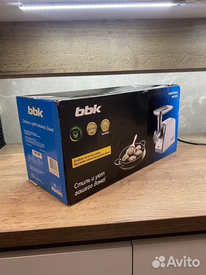 Мясорубка электрическая BBK MG2005