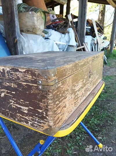 Чемодан деревянный старинный