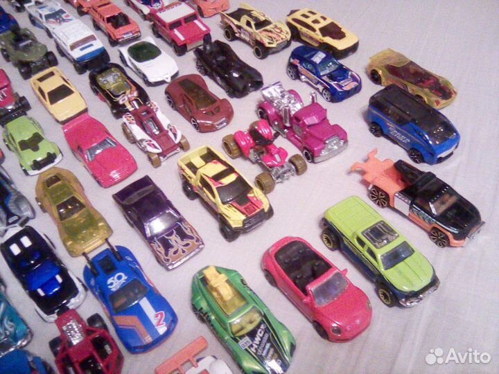 Коллекционные машинки hot wheels