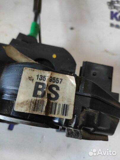 Замок двери задний левый Opel Astra J хэчбек A 16