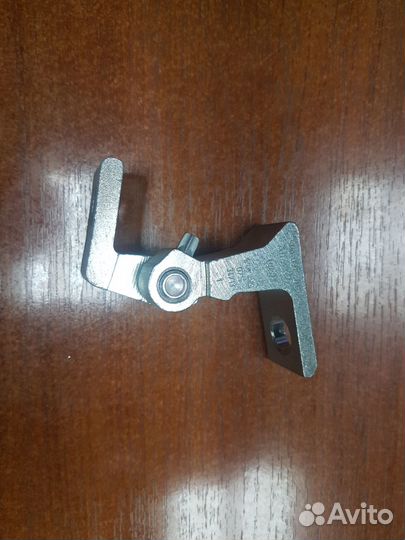 Петля двери Volkswagen Tiguan I 07-11 5n0831401