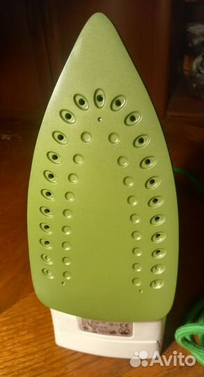 Утюг polaris 2257 новый