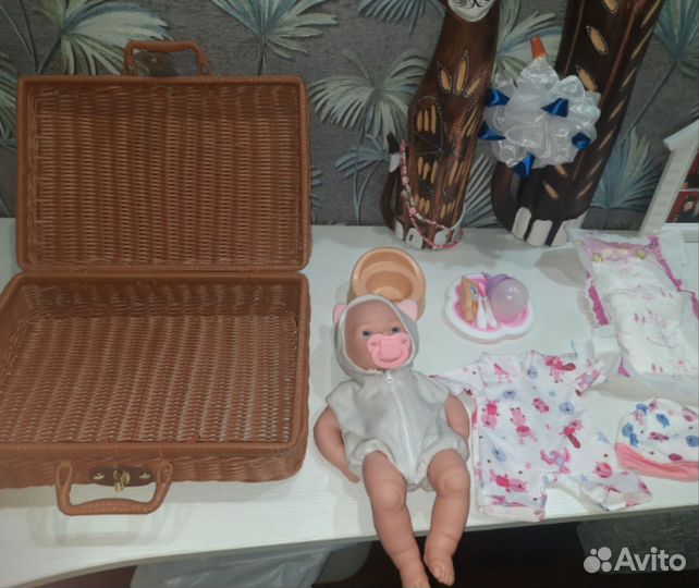 Кукла в кейсе