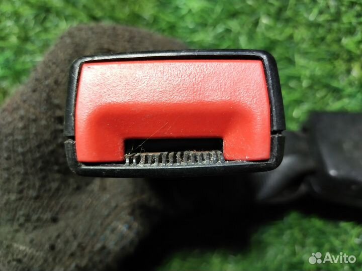 Ответная часть ремня безопасности Volkswagen Polo