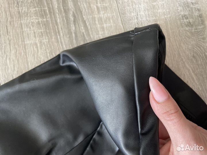 Шорты кожаные черные