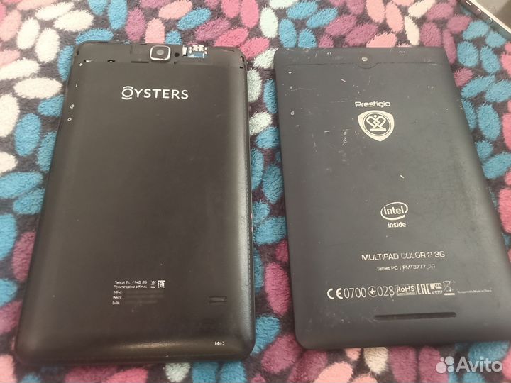 Отдам коробку со старыми сломанными устройствами