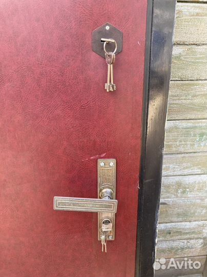 Дверь входная металлическая