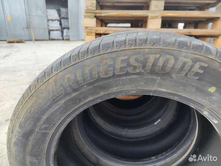 Bridgestone Alenza 001 235/60 R18