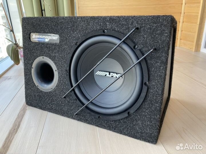 Сабвуфер Alpine SBS 1241RB