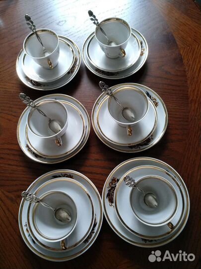 Кофейные чашки, двойные блюдца, ложечки 6 шт