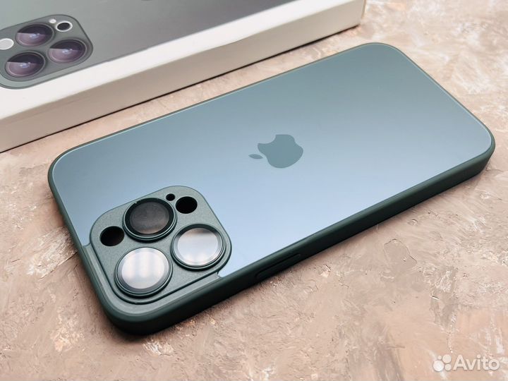 Чехол на iPhone 14