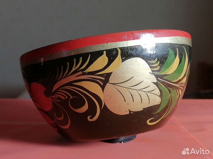 Деревянная пиала с хохломской росписью