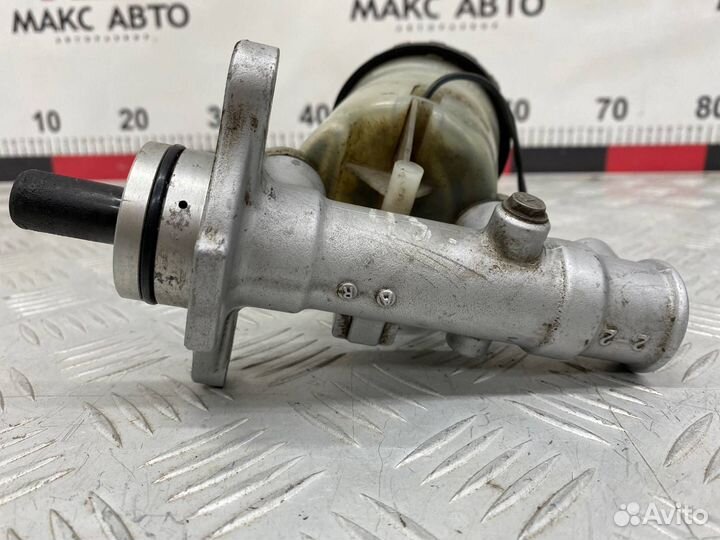 Б/У главный тормозной цилиндр Mazda Demio DW3W B3
