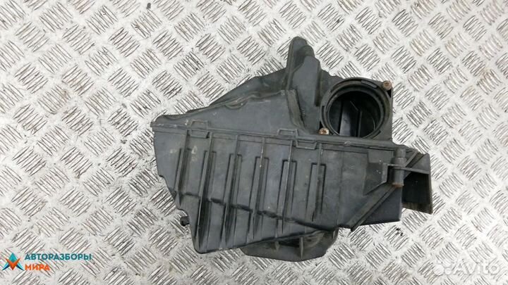 Корпус воздушного фильтра Renault Megane 3 2010