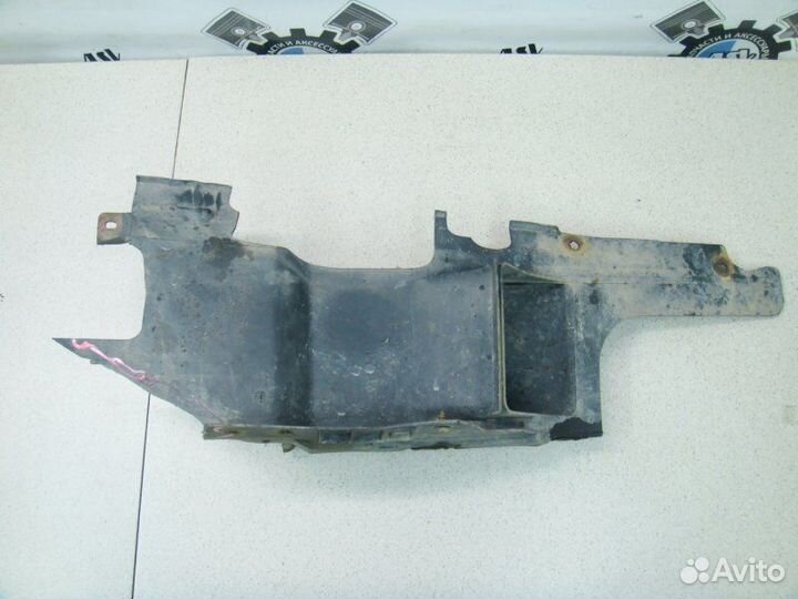 Воздуховод охлаждения тормозов левый Bmw 5 E39 M54