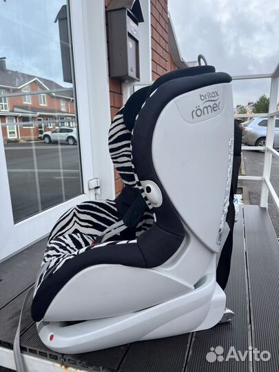 Автокресло britax romer trifix зебра