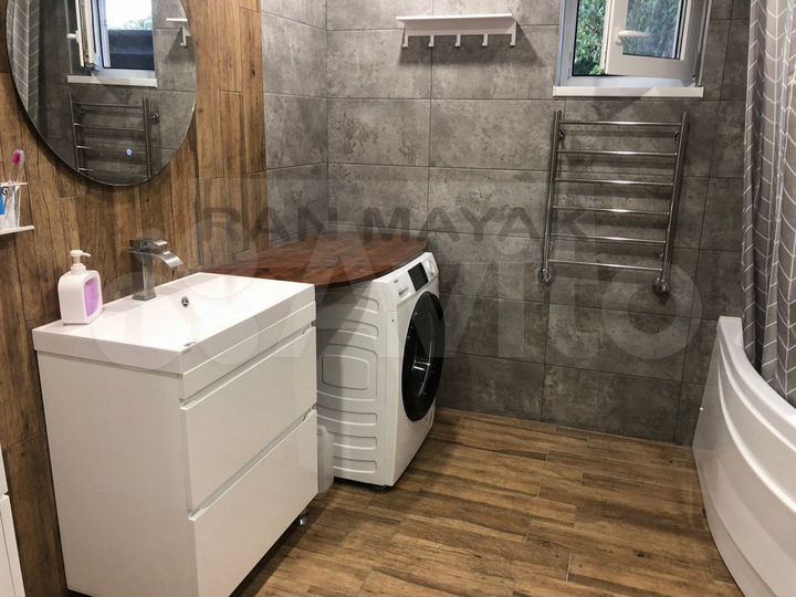 Дом 94 м² на участке 11,4 сот.