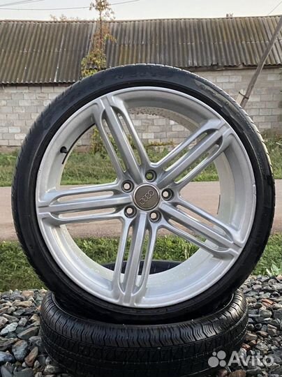 Pirelli P Zero 255/35 R20