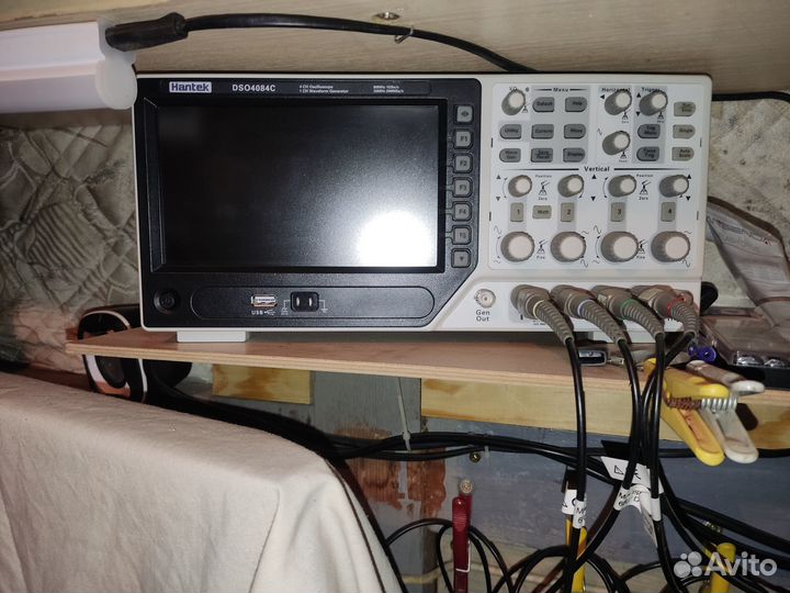 Цифровой осциллограф четырёх канальный