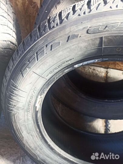 Nitto Therma Spike 225/65 R17