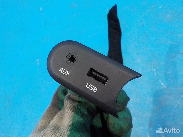 Разъем AUX USB KIA Ceed (JD) 2012-2018