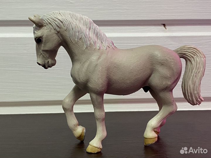 Фигурки лошадей schleich
