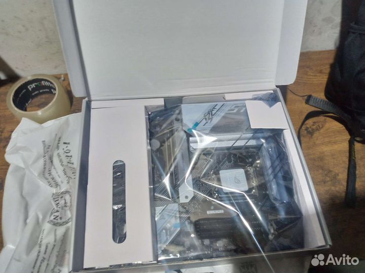 Материнская плата