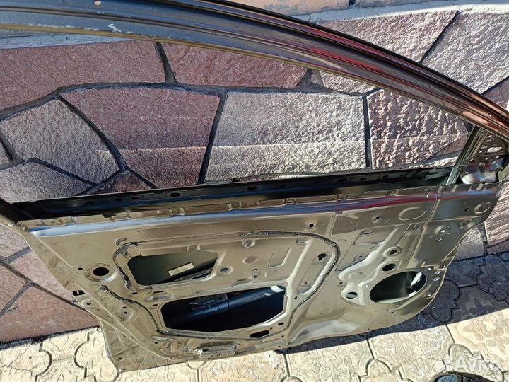 Дверь передняя левая toyota rav4 20