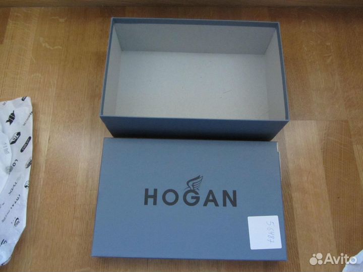 Новая коробка Hogan оригинал из цума 31 * 20 *10