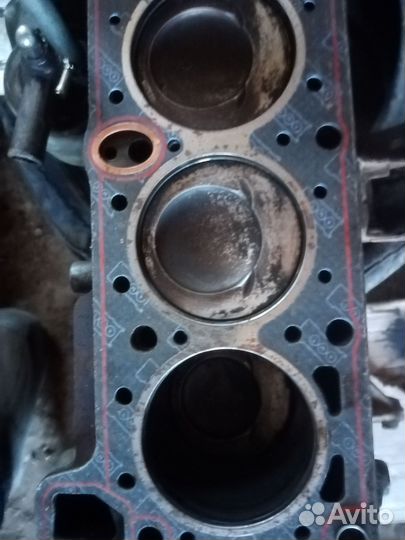 Блок двигателя с поршневой и гбц