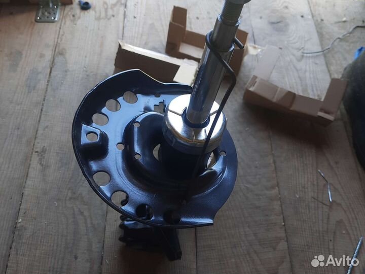 Амортизатор на kia ceed