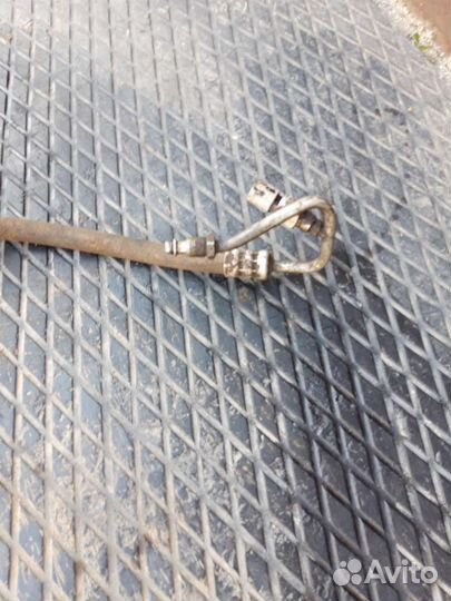 Трубка Гура напорный Рено Логан 8клап