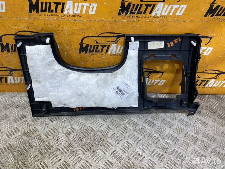Накладка торпедо Kia Sorento 2 XM G6dн 3.3 2014