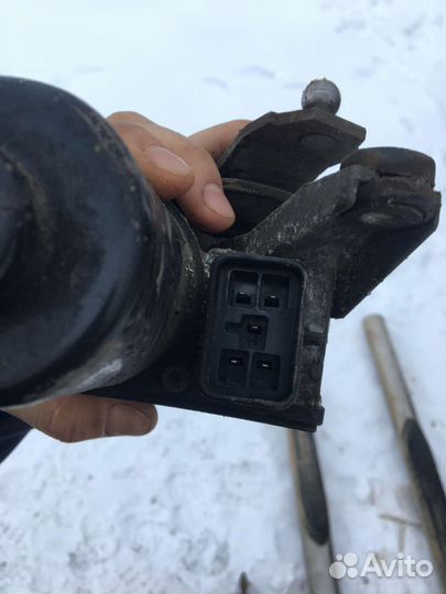 Мотор стеклоочистителя Chevrolet blazer