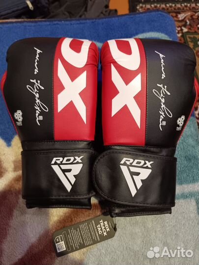 Боксерские перчатки 12 oz RDX