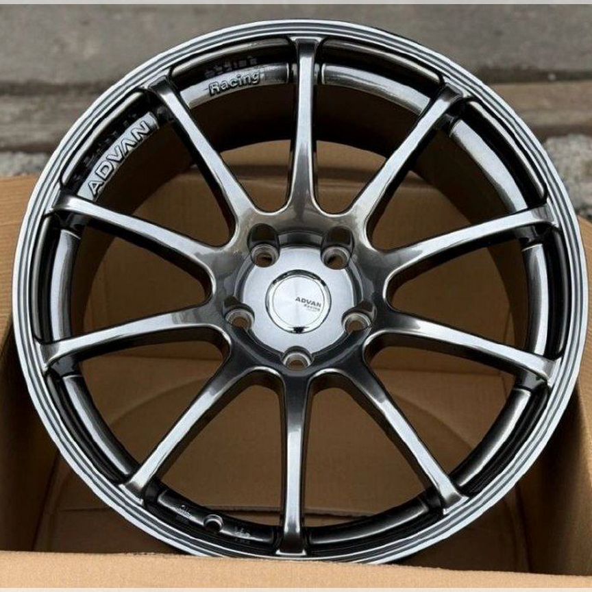 Литые диски Advan RS 9×R18 5×114.3