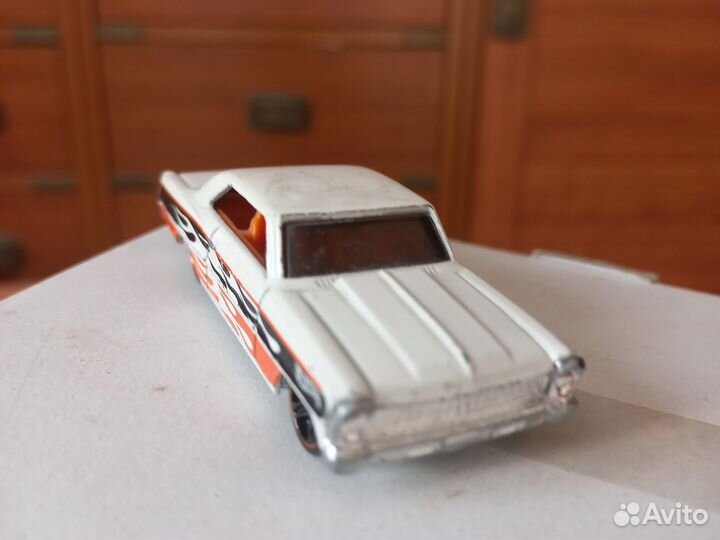 Коллекционные машинки hot wheels 66 Nova tm gm2006