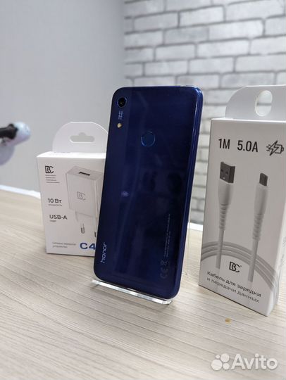 Телефон Honor 8a