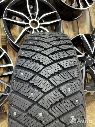 Goodyear Ultragrip Ice Arctic 235/40 R18 95T