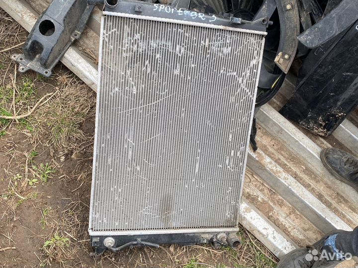Радиатор охлаждения Kia Sportage 3