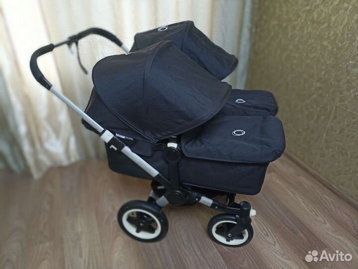 Коляска для двойни и погодок bugaboo donkey