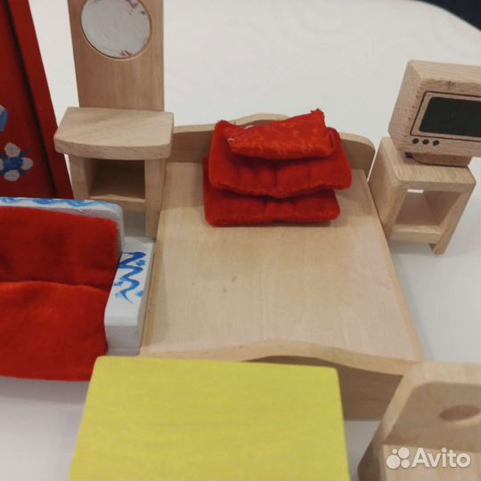 Деревянная мебель для кукол