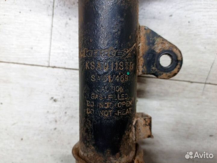 Стойка задняя левая Kia Cerato 1