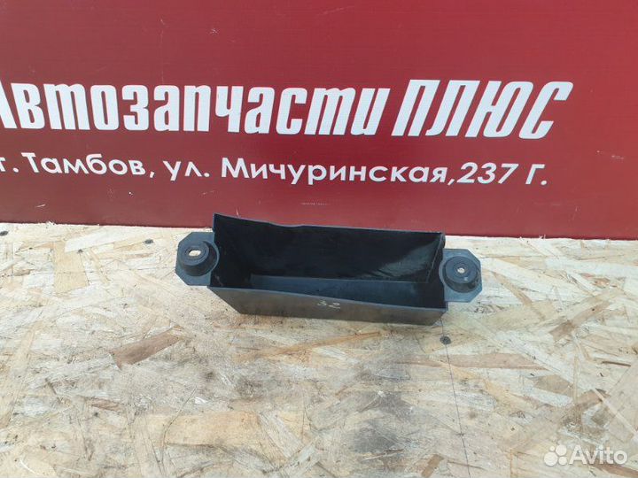 Кронштейн бампера задний левый Renault Logan