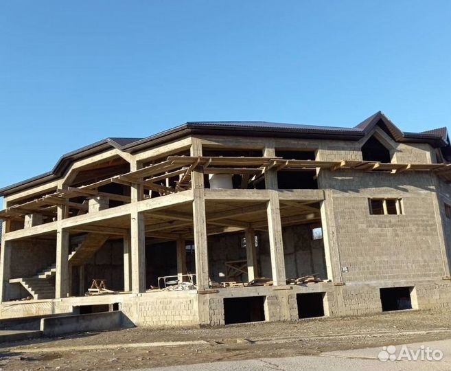 Бригада строителей