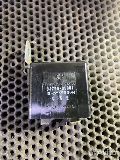 Реле центрального замка Кайрон SsangYong Kyron