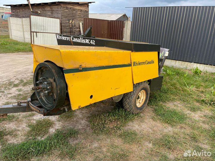 Пресс-подборщик Rivierre Casalis RC 42, 1997